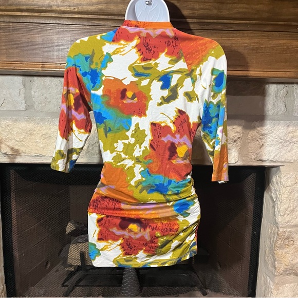 Cabi Style 309 multi color print Faux wrap Blouse - Picture 10 of 10